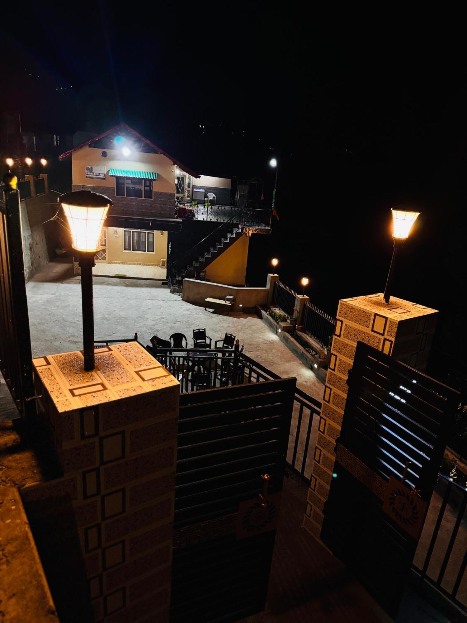 Aditya Homestay Dalhousie Zewnętrze zdjęcie
