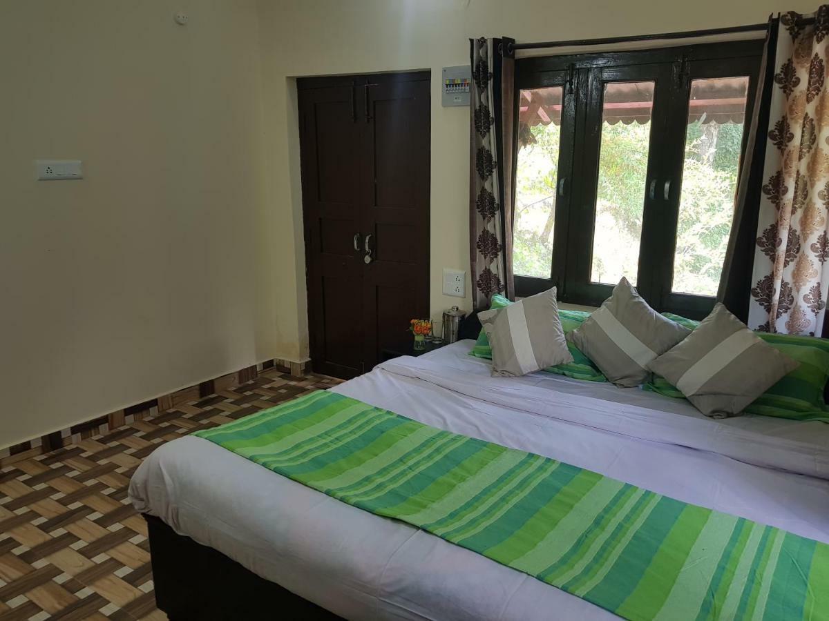 Aditya Homestay Dalhousie Zewnętrze zdjęcie